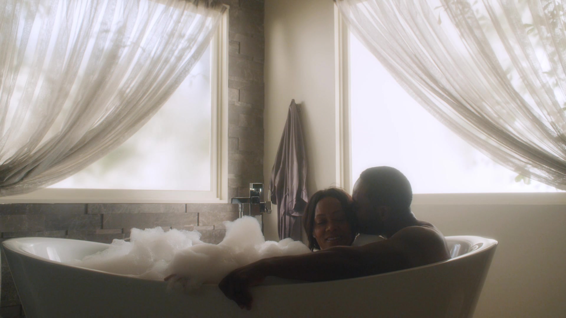 Erica Pagenude , Essence Atkins naked, Robin Givens, Kayla Smith, Christina  Kirkman - Ambitions s01e01 (2019)