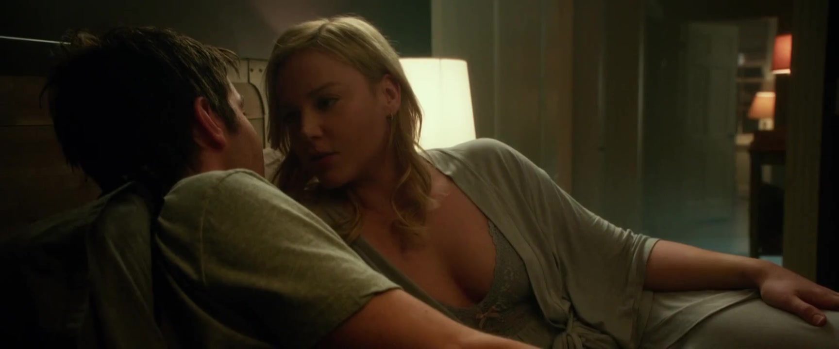 Abbie Cornish naked - Geostorm (2017)