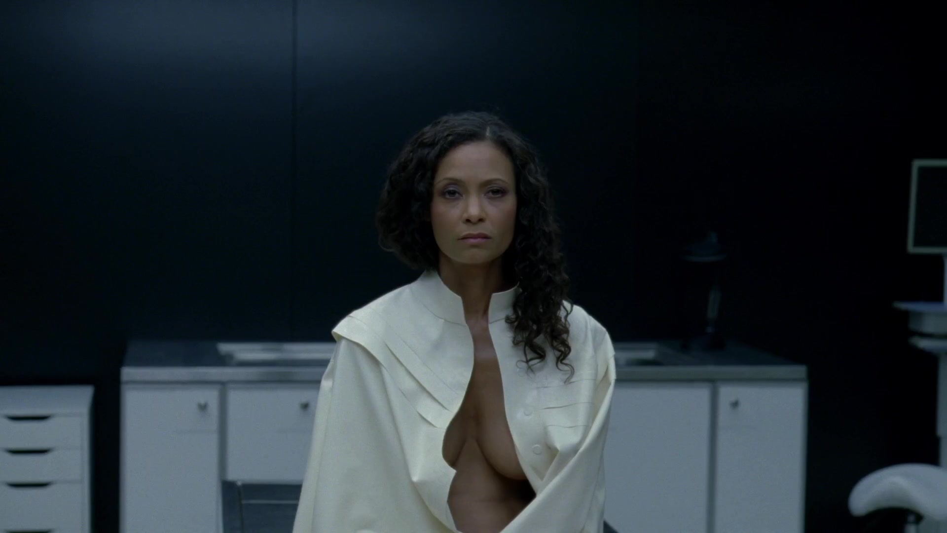 Thandie Newton - Westworld s01e07 (2016) Naked actress in a sexy video