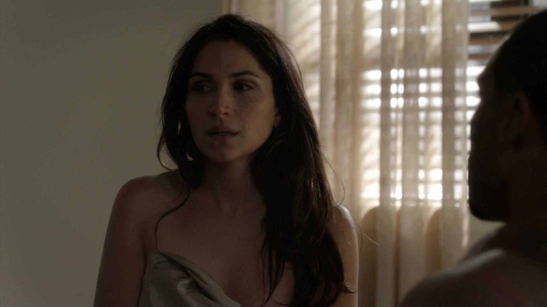 Lela Loren - Power s02e01 (2015) celebrity hot scene